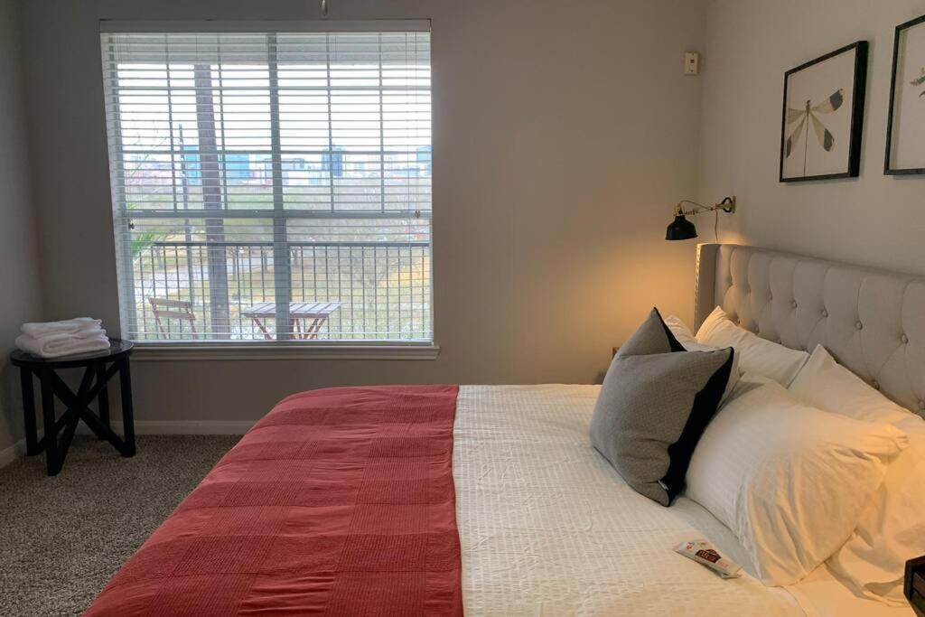 Newly Furnished 1Br Apartment W/ Hermann Park View Houston Esterno foto