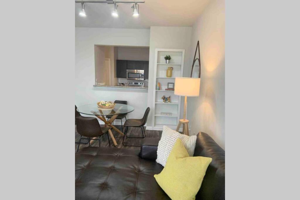 Newly Furnished 1Br Apartment W/ Hermann Park View Houston Esterno foto