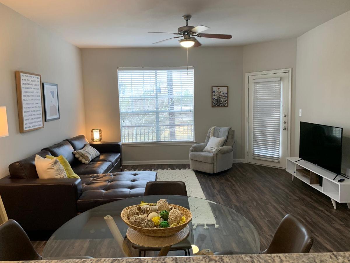 Newly Furnished 1Br Apartment W/ Hermann Park View Houston Esterno foto