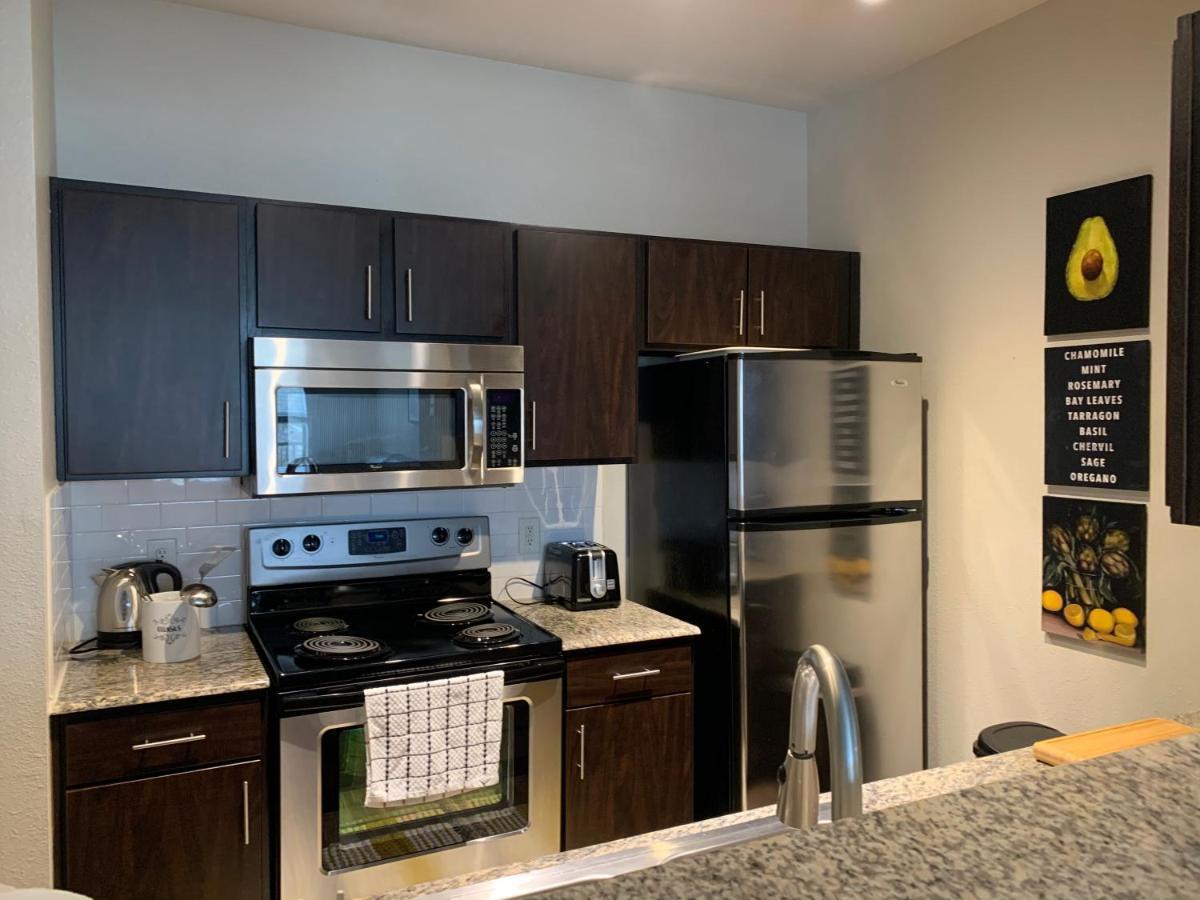 Newly Furnished 1Br Apartment W/ Hermann Park View Houston Esterno foto
